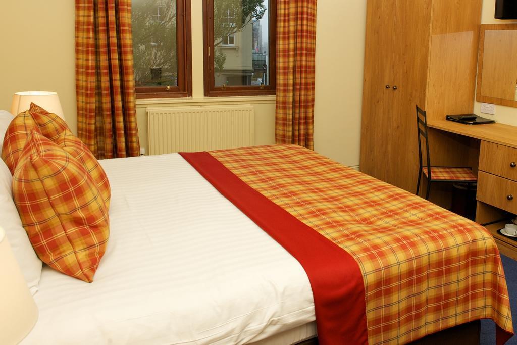 The Pipers' Tryst Hotel Glasgow Bilik gambar