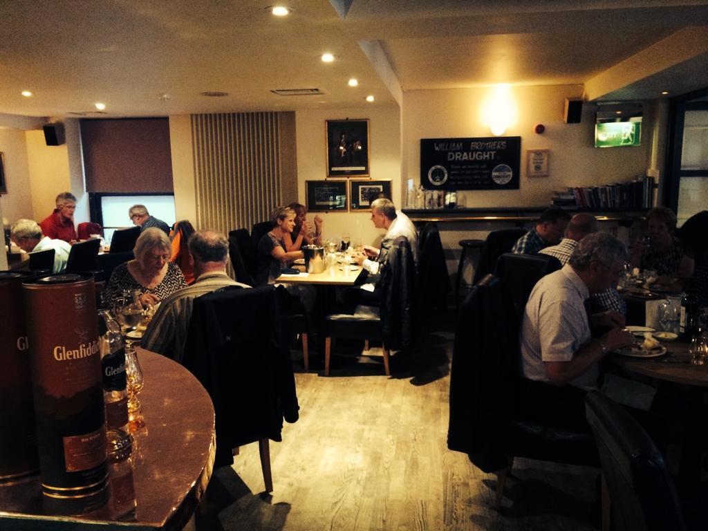 The Pipers' Tryst Hotel Glasgow Luaran gambar