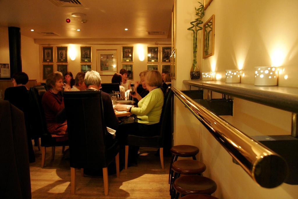 The Pipers' Tryst Hotel Glasgow Luaran gambar