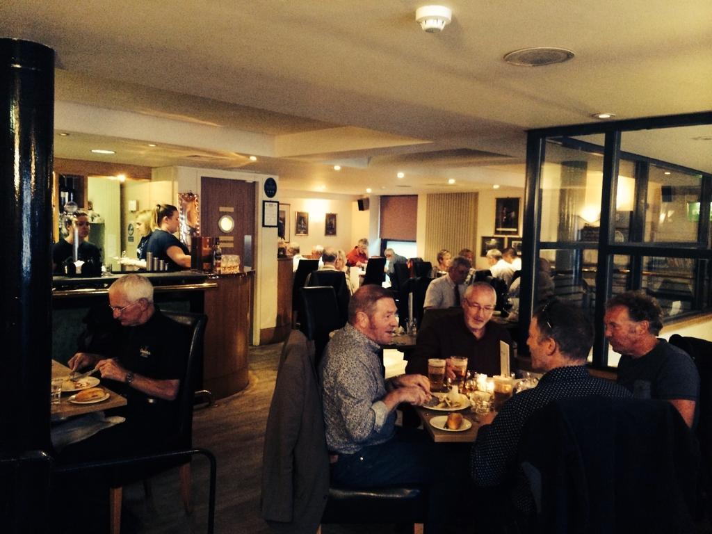 The Pipers' Tryst Hotel Glasgow Luaran gambar